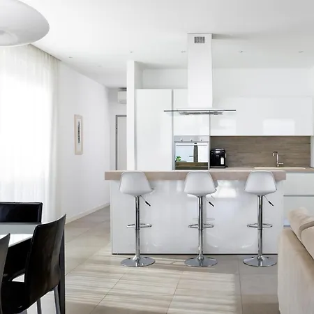 Villa Sleeps 12 With Pool Air Con And Wifi