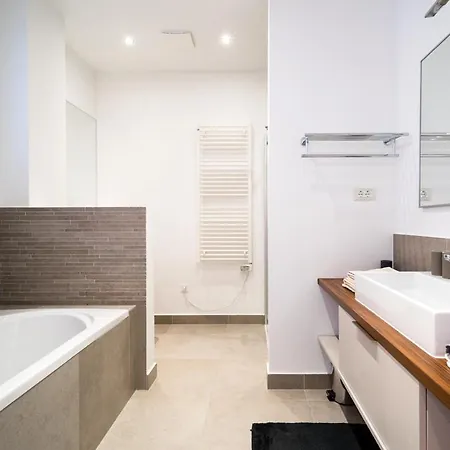 Sleeps 12 With Pool Air Con And Wifi Villa