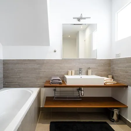 Sleeps 12 With Pool Air Con And Wifi Villa