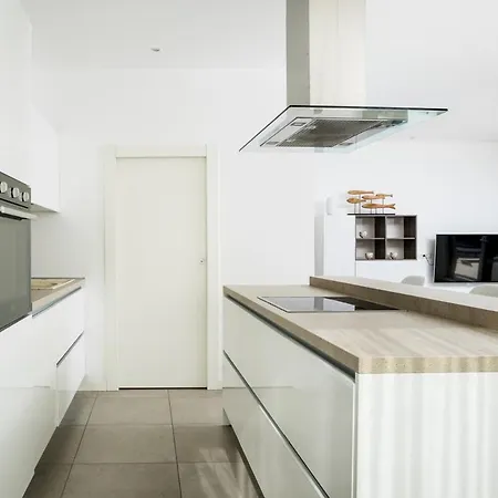 Sleeps 12 With Pool Air Con And Wifi Villa *